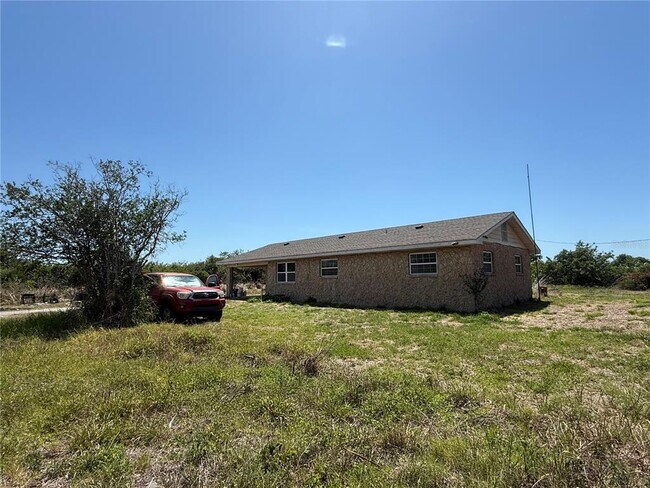 Building Photo - 2122 Gulf City Rd