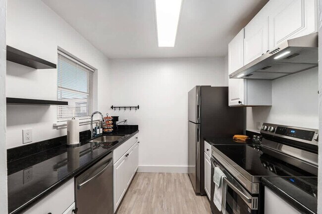 Building Photo - 2360 SW Archer Rd