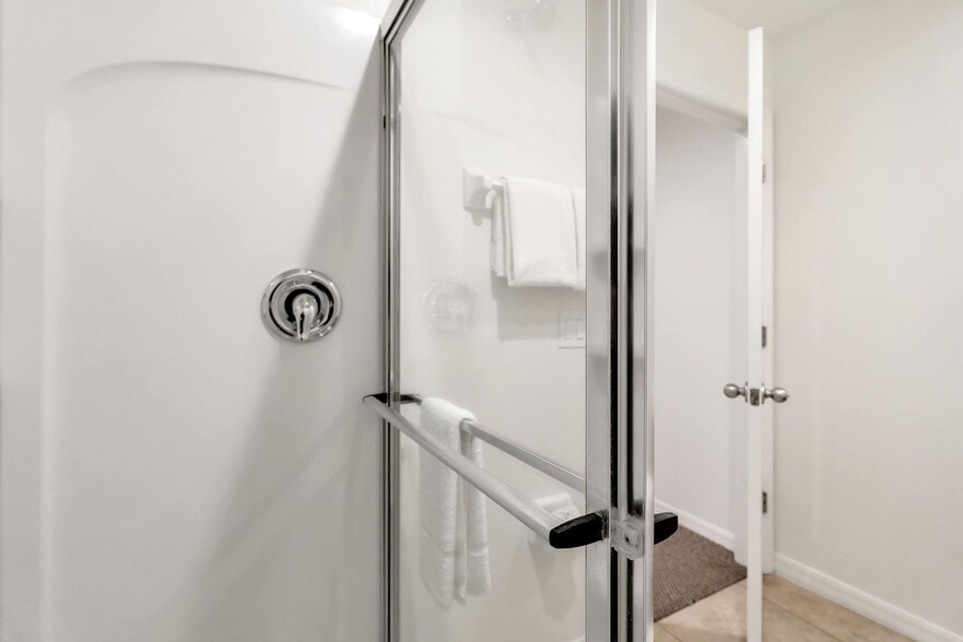 Building Photo - 3023 Bird of Paradise Ln