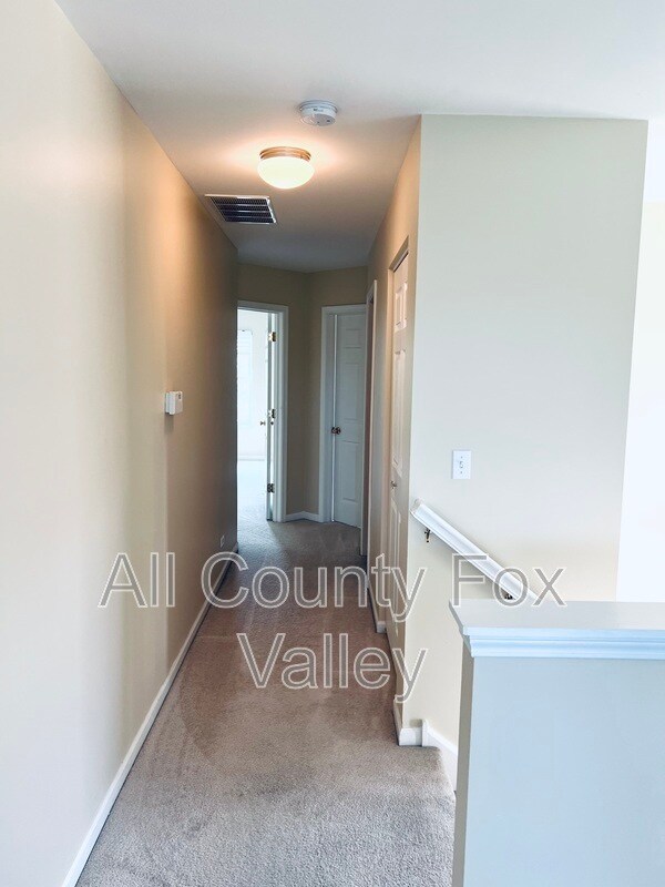 Building Photo - 1844 Crenshaw Cir