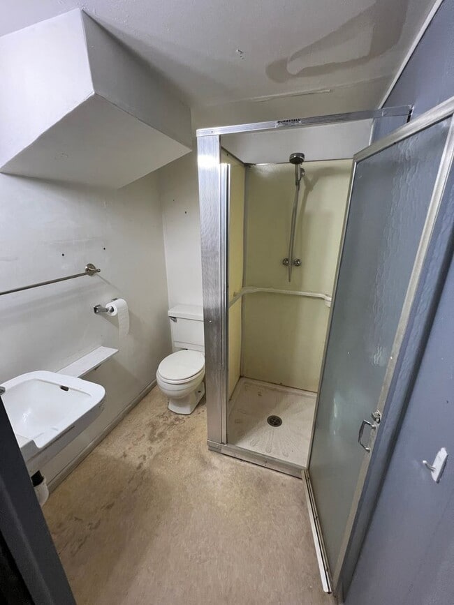 Building Photo - 3 Bed 2 Bath House