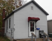 Building Photo - Single-family home, 2 bedroom / 1 bathroom...