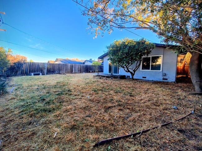 Building Photo - COMING SOON: Refurbished 3bd Single Story ...