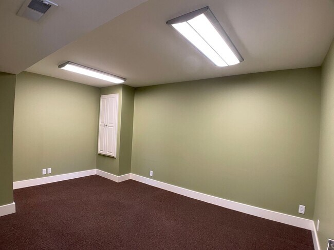 Building Photo - 4366 Prairie St SW