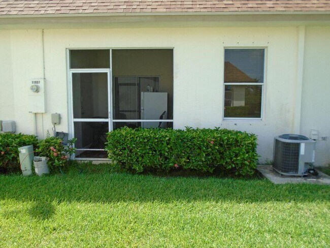 Building Photo - 11937 Sturbridge Ln