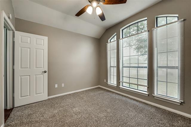 Building Photo - 728 Nicole Dr