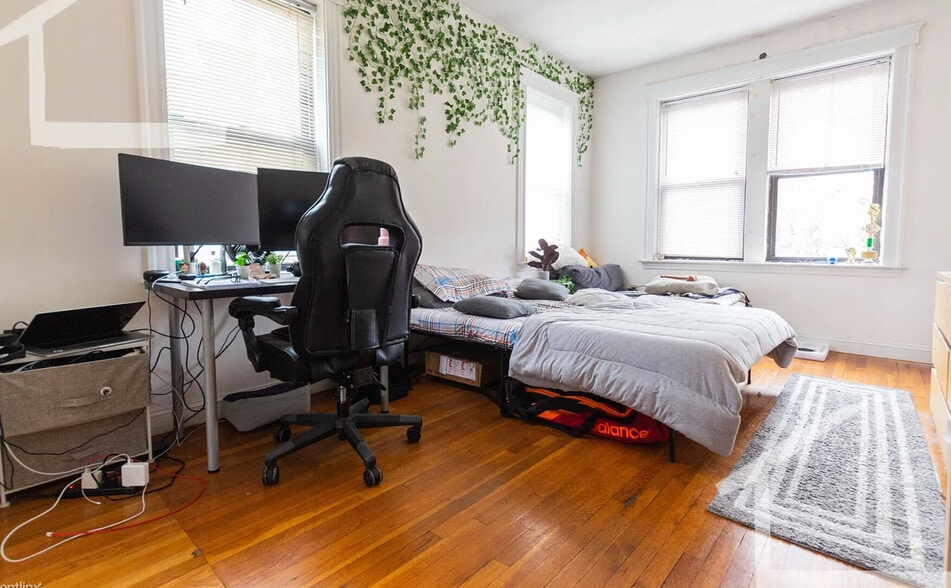 Building Photo - 41 Egremont Rd