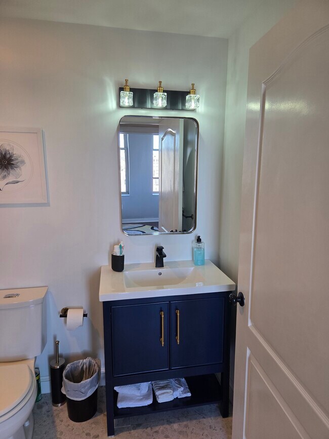 Building Photo - 511 N Broad St