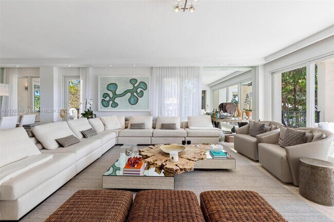 Building Photo - 2021 Fisher Island Dr