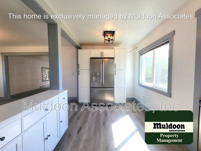 Building Photo - 4375 Millburn S