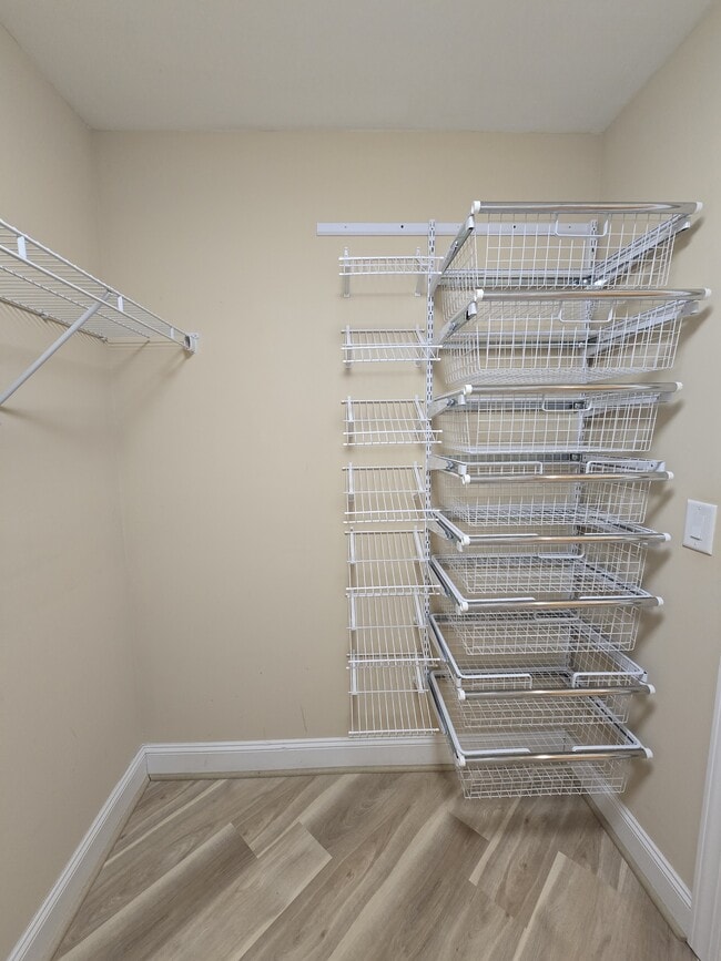 Building Photo - 716 Carneros Ci