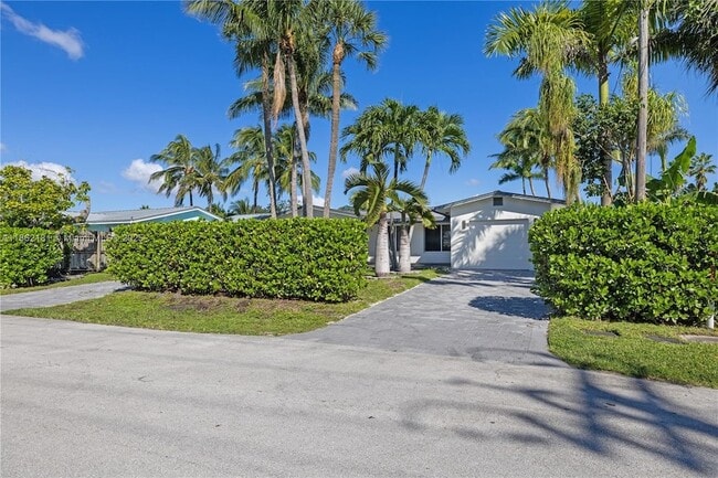 Building Photo - 1709 SW 5th Pl