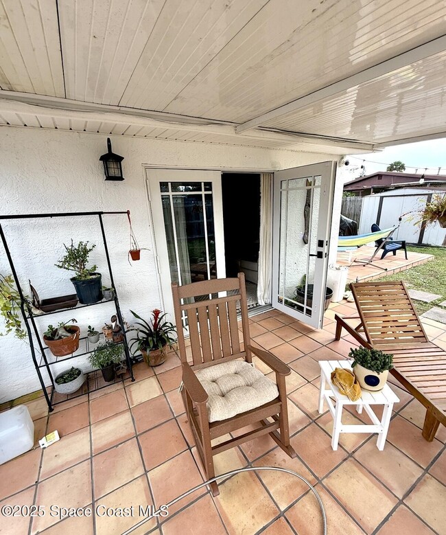 Building Photo - 1185 King St