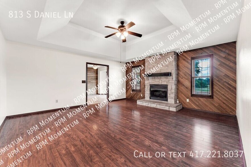 Building Photo - 813 Daniel Ln