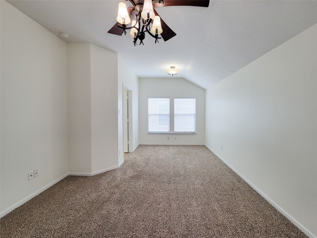 Building Photo - 5311 Timber Ct Hollow