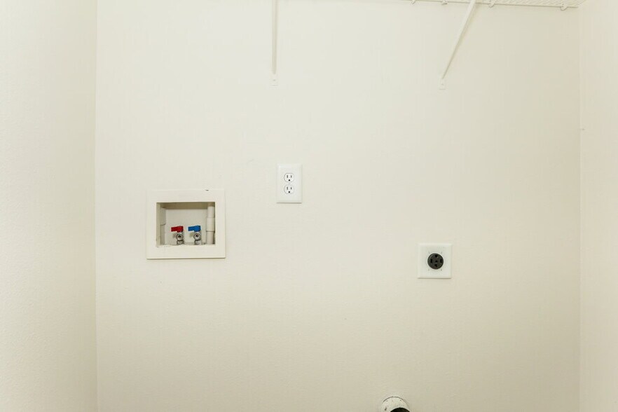 Building Photo - 13515 Stones Landing St