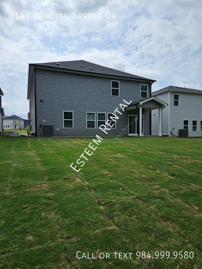Building Photo - 1147 Winding Spg Dr