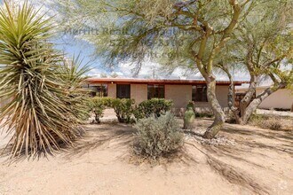 Building Photo - Perfect 3 bdrm 2 bath home in quiet centra...