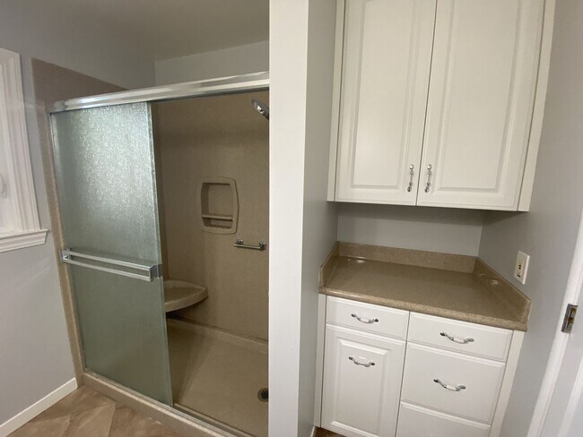 Building Photo - SANTA CLARA - Charismatic home with hardwood floors, great location.