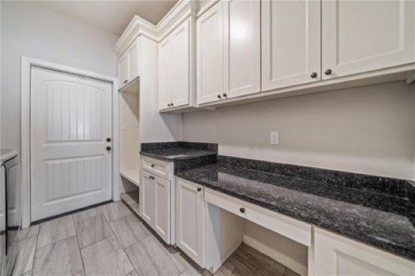 Building Photo - 3034 Oakdale Crossing Ct