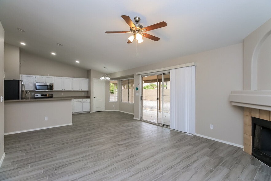 Building Photo - 1815 E Ironwood Dr