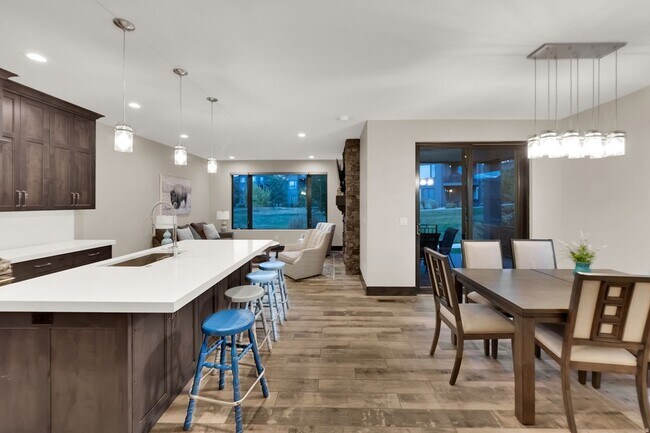 Building Photo - 6357 E 820 S