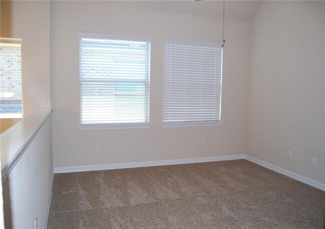 Building Photo - 2501 Meyer Cv
