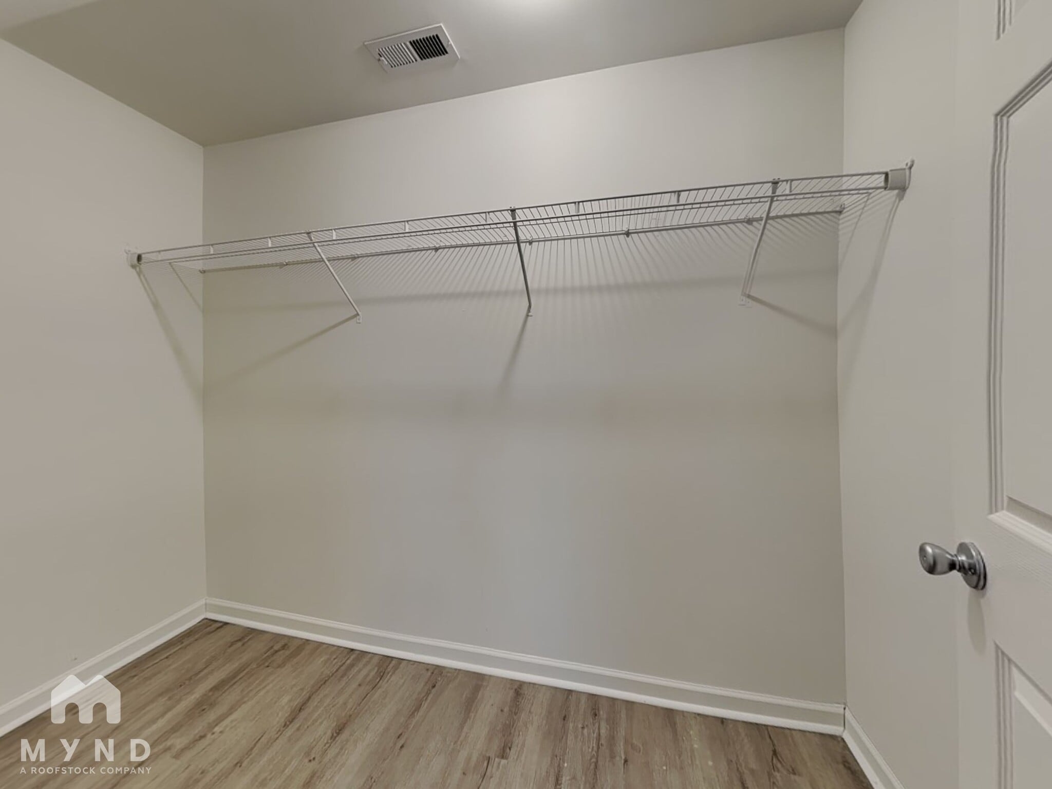 Building Photo - 5037 Huntingcreek Dr