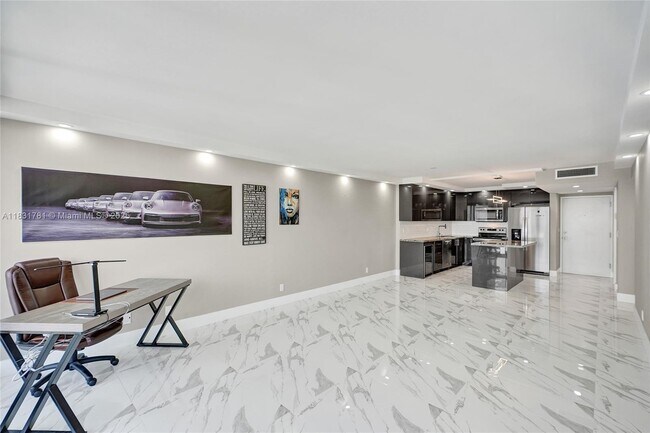 Building Photo - 2301 S Ocean Dr