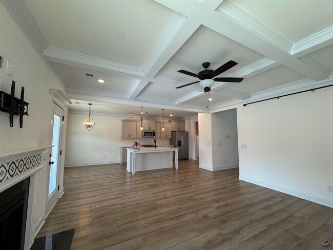 Building Photo - 805 Harley Farms Dr