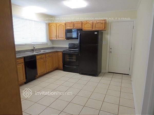 Building Photo - 1359 Raymond Dr