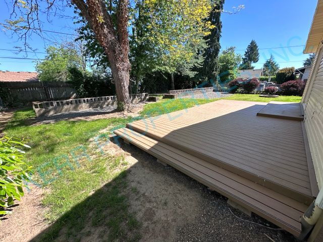 Building Photo - Charming Portland Retreat: 3-Bed, 2-Bath Home with Hardwood Floors & Cozy Fireplace!