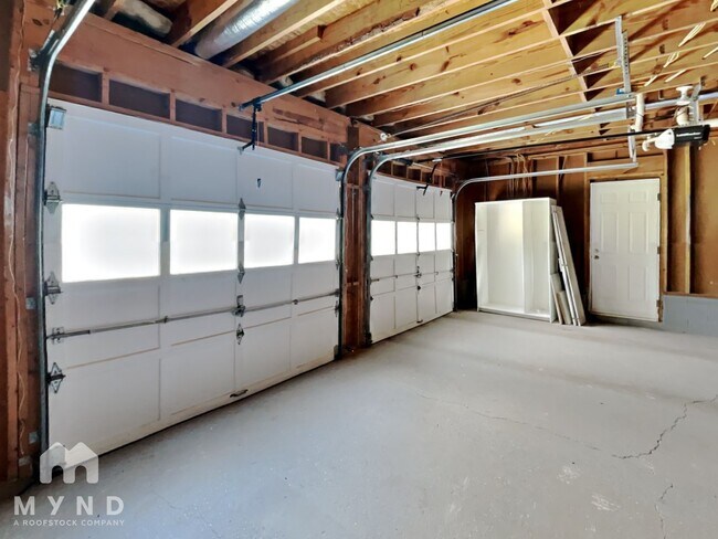 Building Photo - 258 Cove Rd