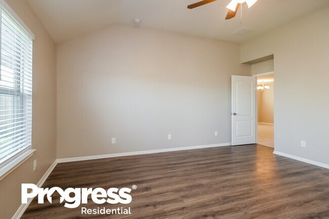 Building Photo - 5107 Gulf Stream Ln