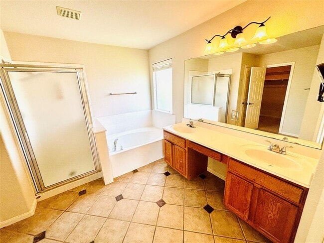 Building Photo - 4430 Pasada Ln