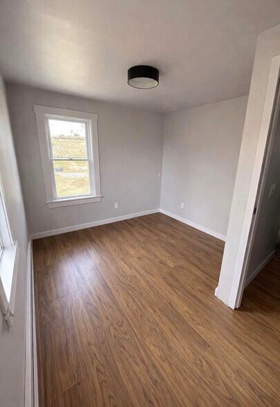 Building Photo - 22 Summer St