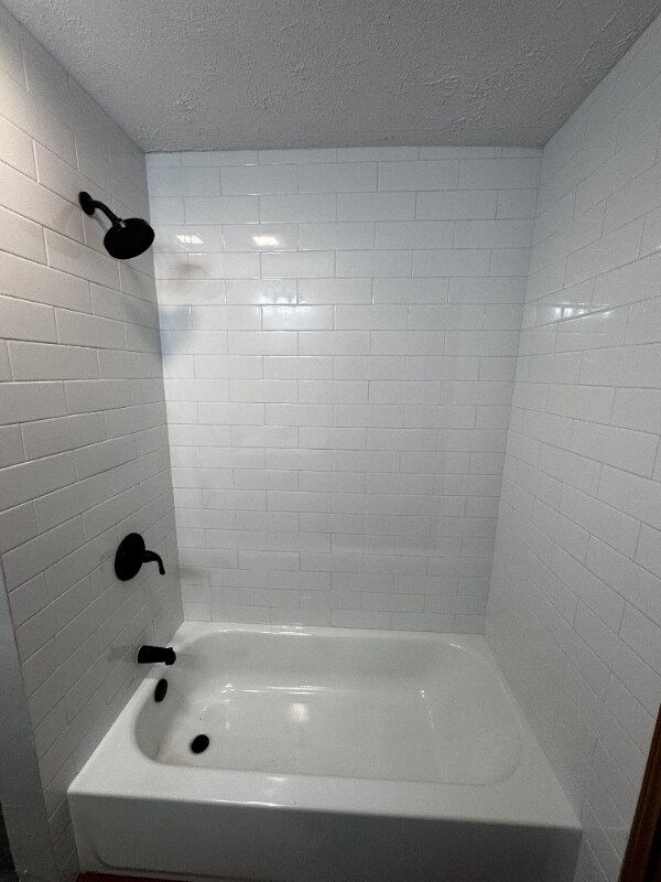 Building Photo - 164 Miami Rd