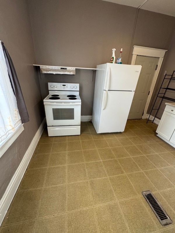 Building Photo - 2112 4th Ave