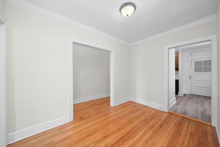Building Photo - 2322 N Spaulding Ave