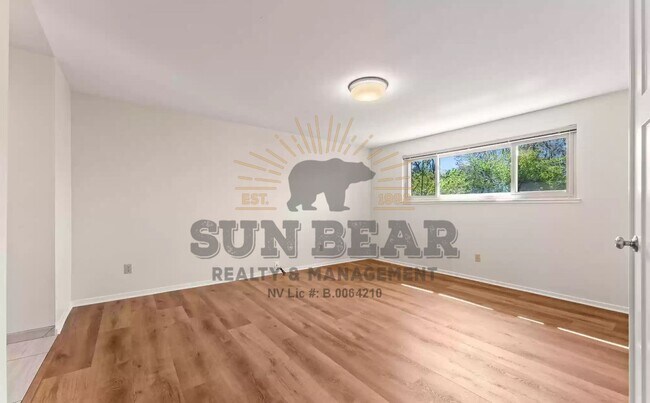 Building Photo - 4 Bedroom in Reno!!!  Great Location!