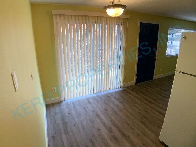 Building Photo - Charming 2-Bed Duplex in Portland's Heart – Cozy 855 Sq Ft!
