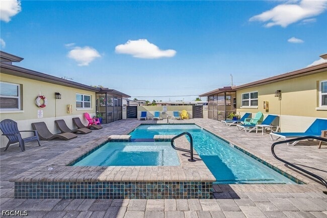 Building Photo - 4831 Tudor Dr