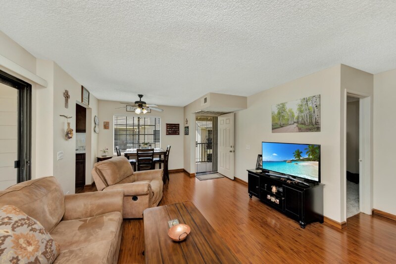 Building Photo - 10945 Summerdale Way