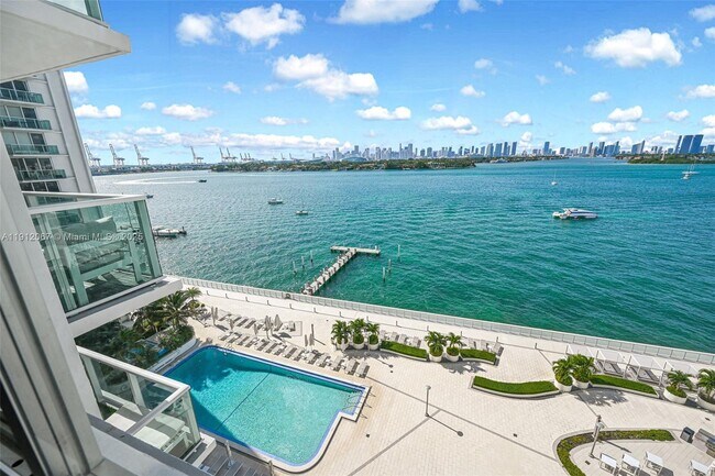 Building Photo - 1000 West Ave