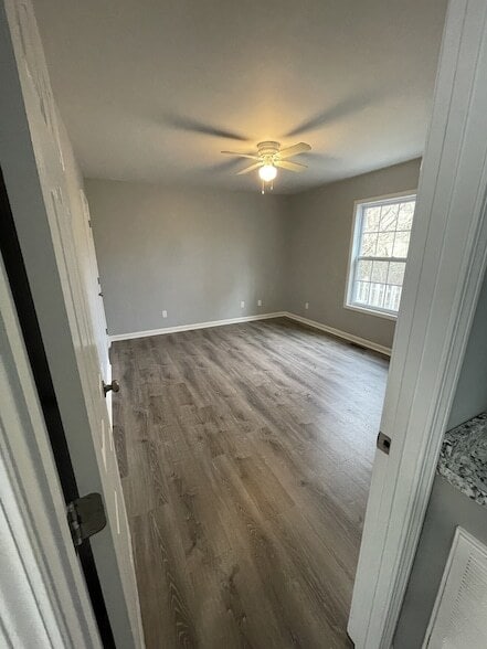 Building Photo - 263 Bayless St