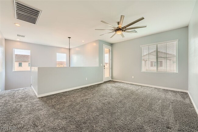 Building Photo - 5990 Viscaya Grv St