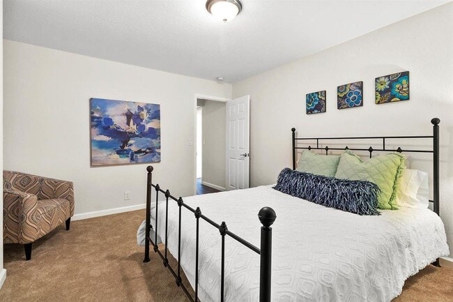 Building Photo - 14653 Ramstad Dr