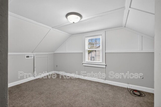 Building Photo - 108 Wright Ave