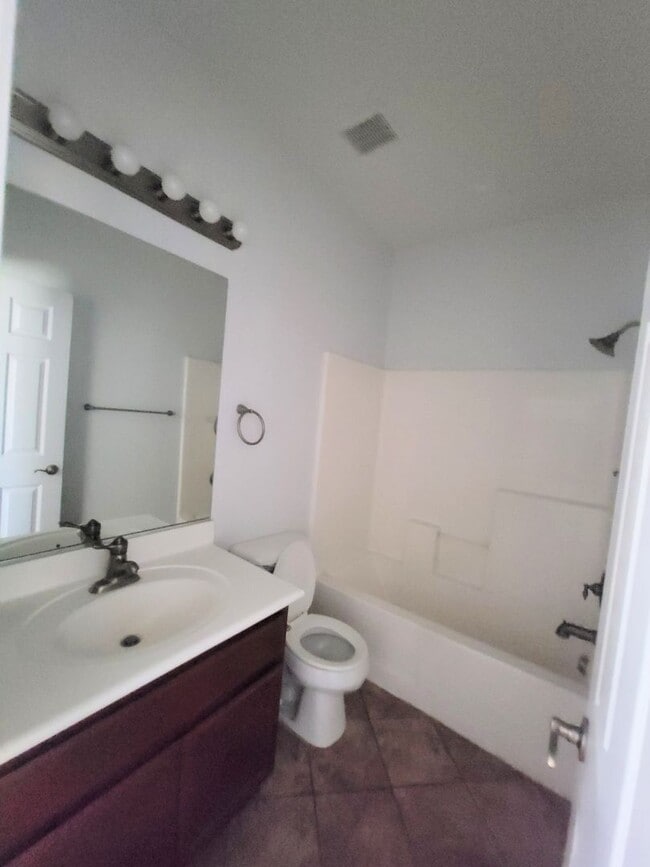 Building Photo - Gorgeous Single Story Home in Gated Community - Pool