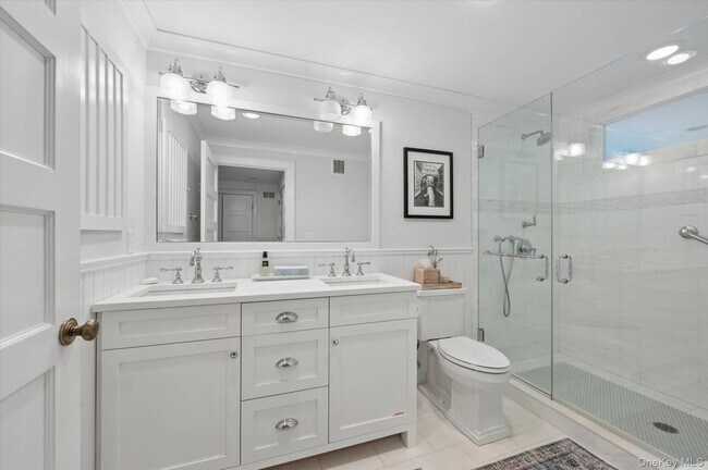 Building Photo - 26 Ogden Ln